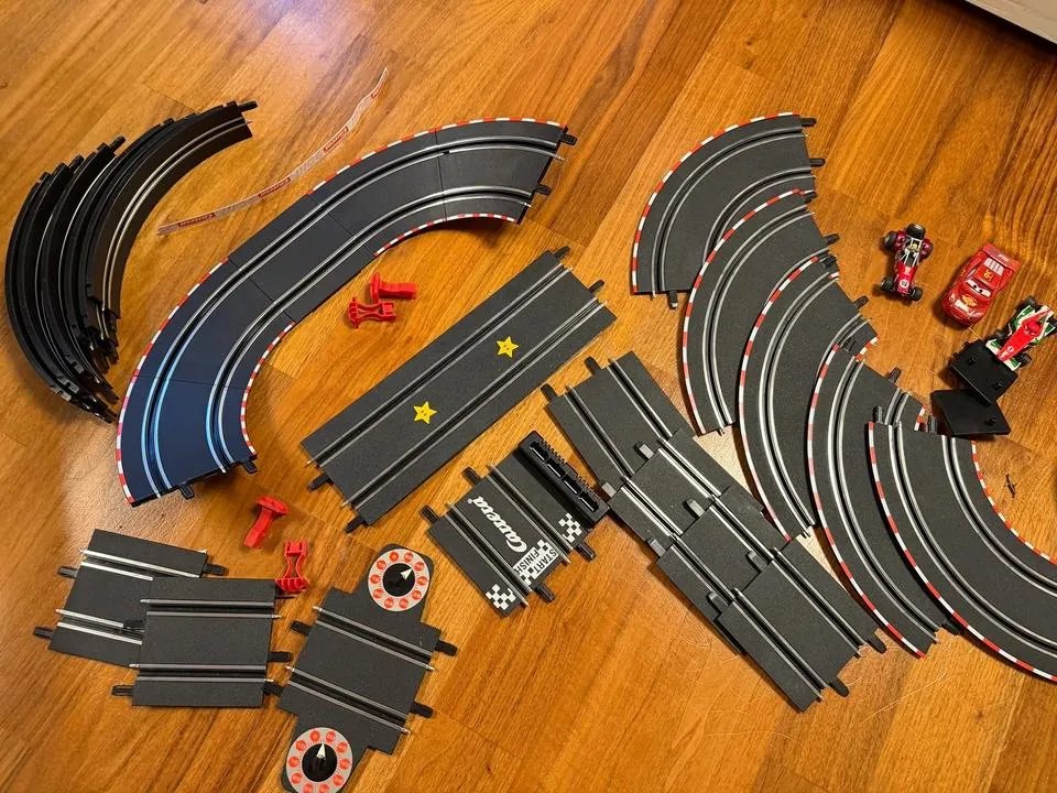 Carrera Go