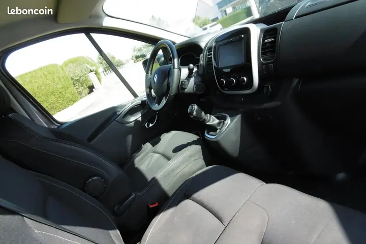 Renault Trafic 2020 photo 3