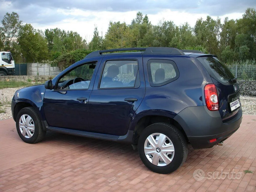 Dacia Duster 2011 photo 4