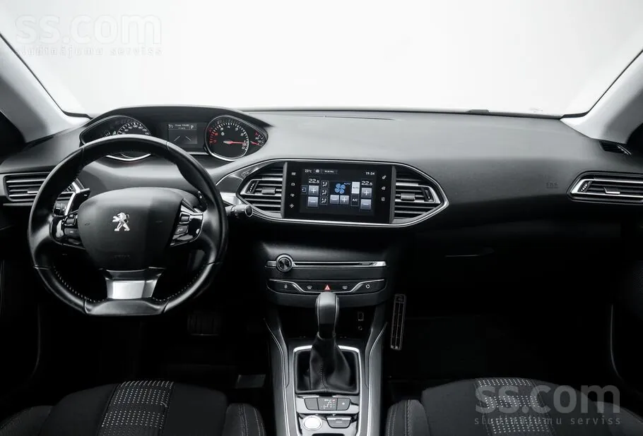 Peugeot 308 2016 photo 2