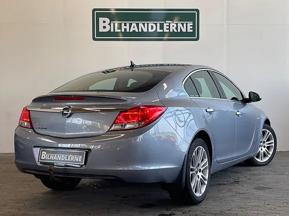 Opel Insignia 2010 photo 2