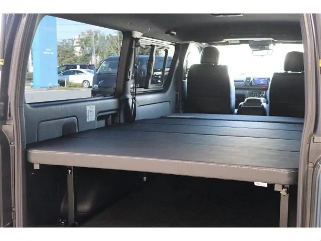Toyota Hiace Van 2022 photo 4