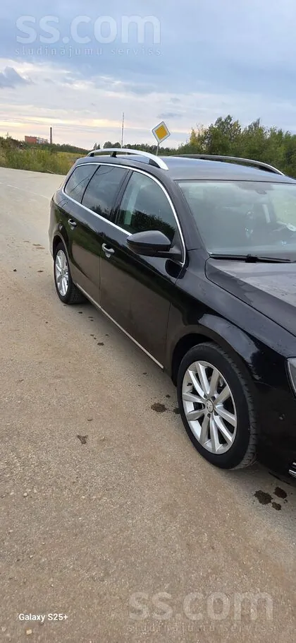 Volkswagen Passat 2011 photo 3