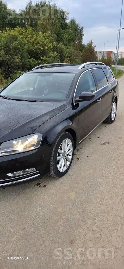 Volkswagen Passat 2011 photo 2