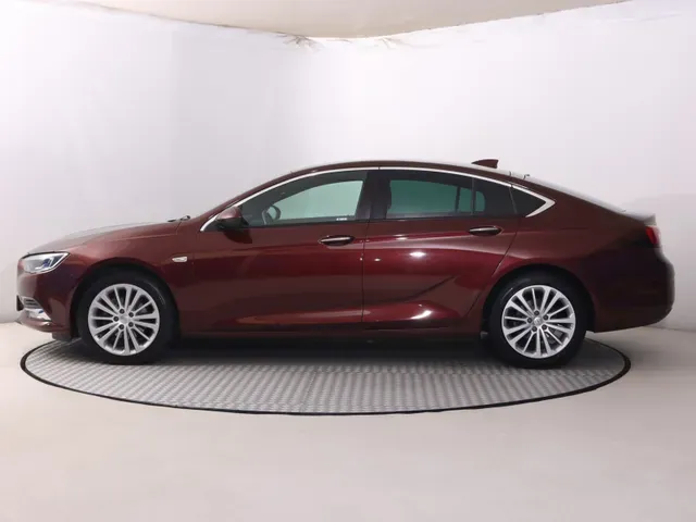 Opel Insignia 2018 photo 2