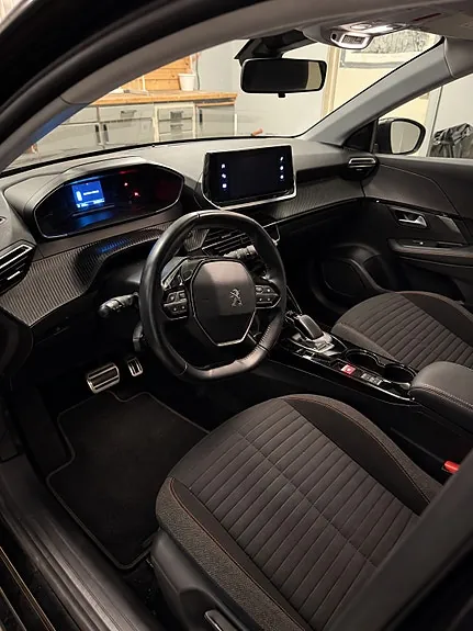 Peugeot E-208 2020 photo 3