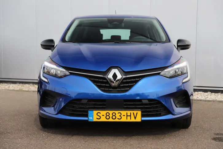 Renault Clio 2023 photo 2
