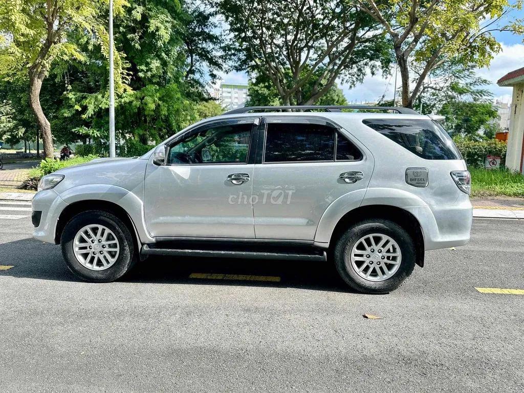 Toyota Fortuner 2014 photo 3