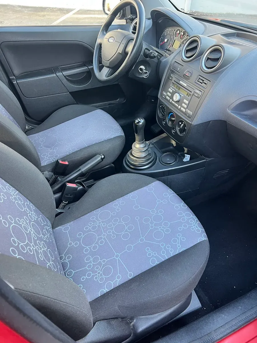 Ford Fiesta 2008 photo 2