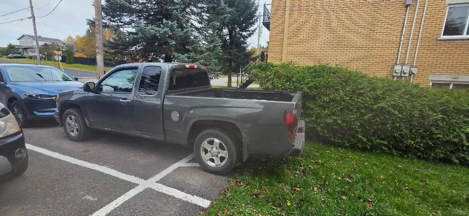 Chevrolet Colorado 2010 photo 2