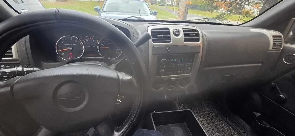 Chevrolet Colorado 2010 photo 3