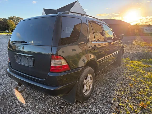 Mercedes-Benz Ml320 1999 photo 4