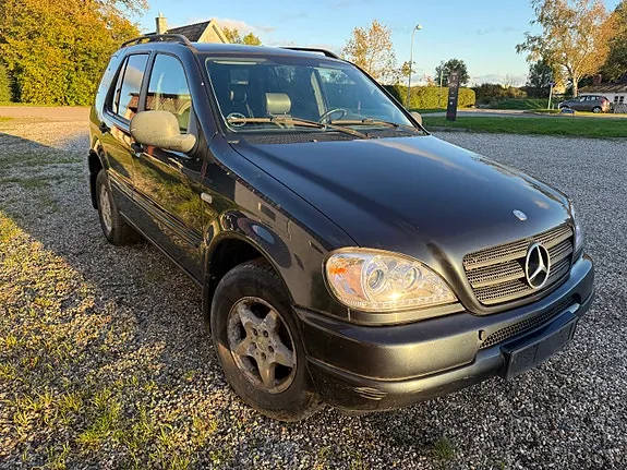 Mercedes-Benz Ml320 1999 photo 3