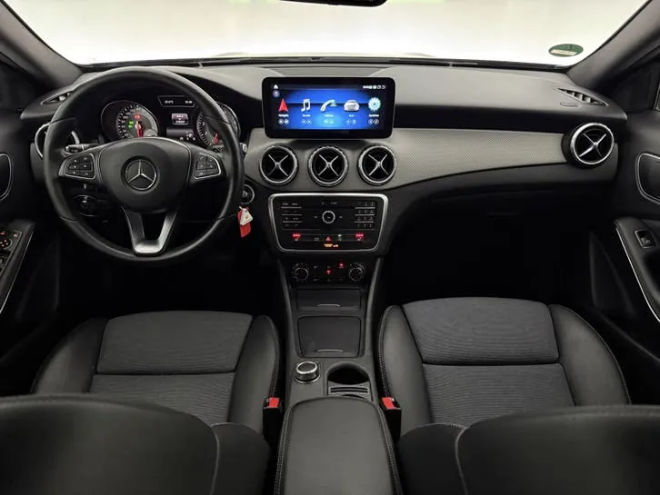 Mercedes-Benz Gla 2016 photo 2