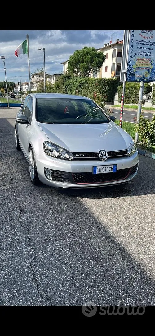 Volkswagen Golf 2010 photo 2