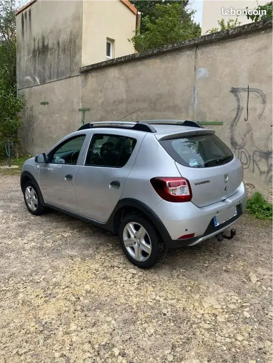 Dacia Sandero 2016 photo 2