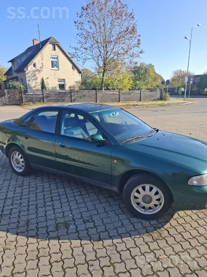 Audi A4 1998 photo 2