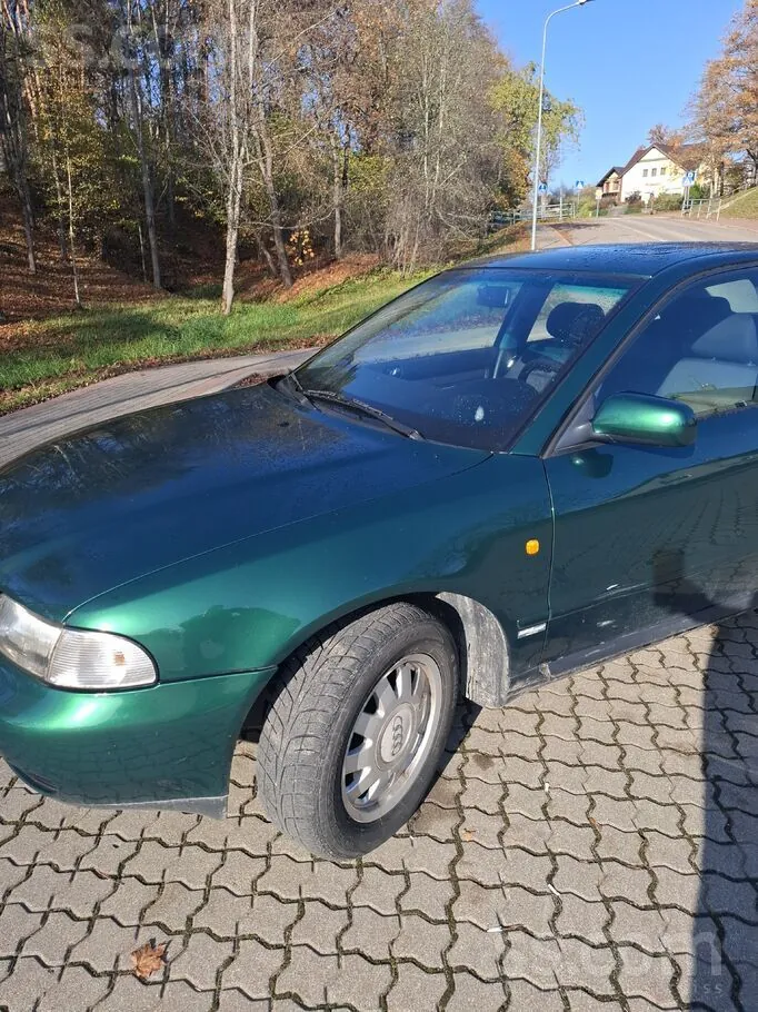 Audi A4 1998 photo 3