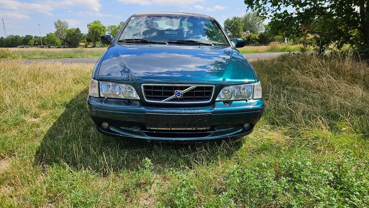 Volvo C70 2001 photo 2