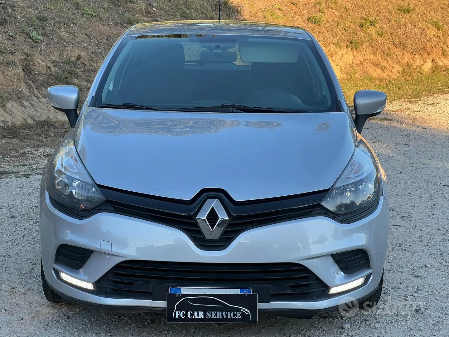 Renault Clio 2017 photo 2