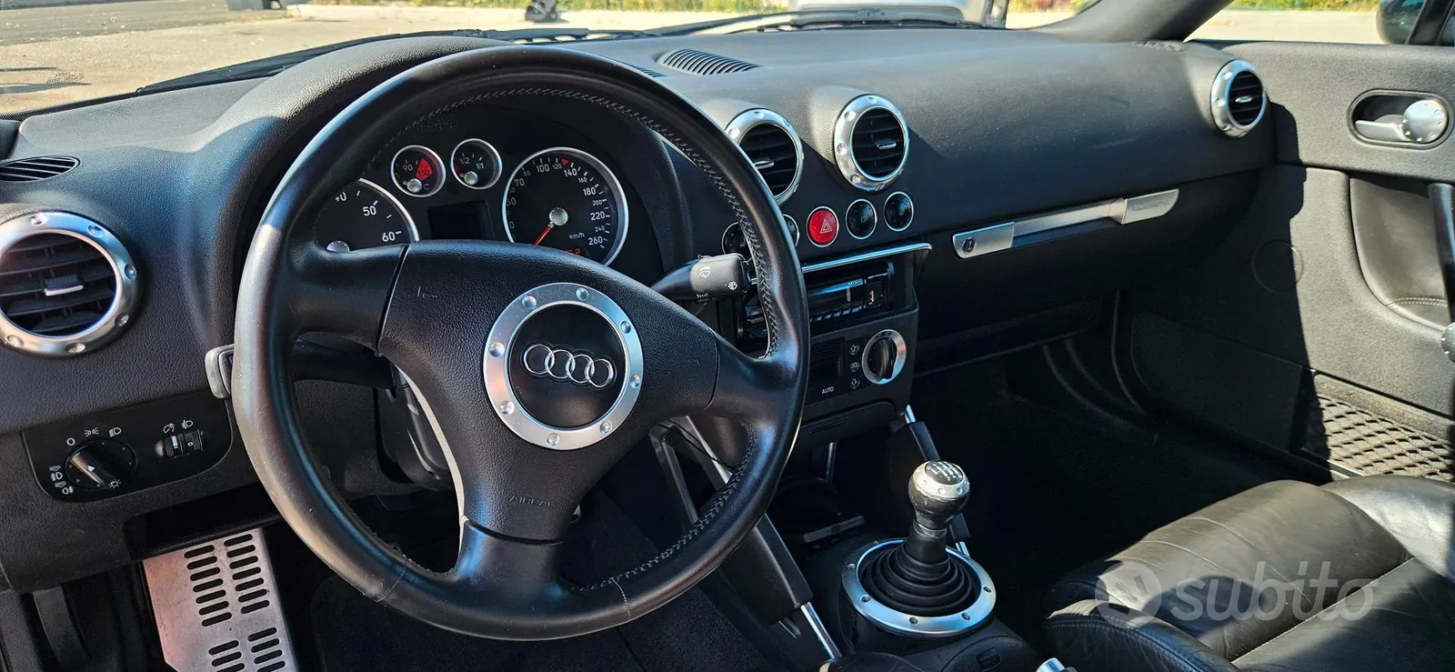 Audi Tt 2002 photo 2