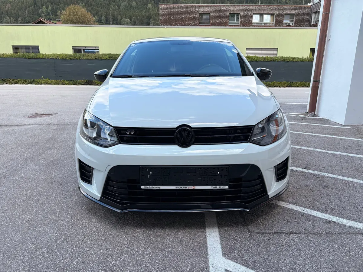 Volkswagen Polo 2013 photo 2