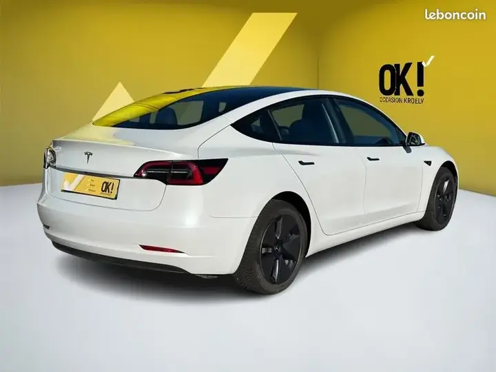 Tesla Model 3 2023 photo 5