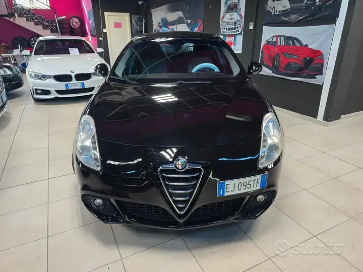 Alfa Romeo Giulietta 2011 photo 2