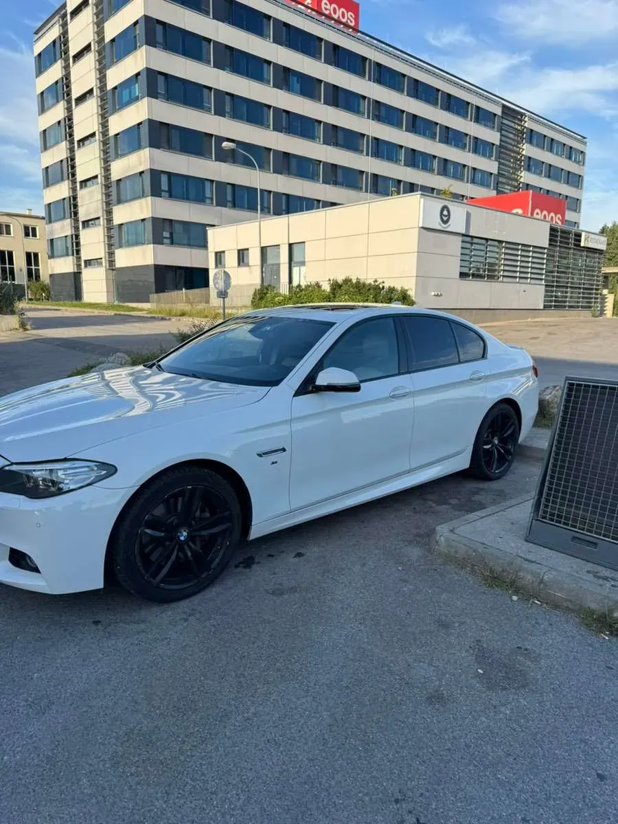 BMW 5 Series 2016 photo 3