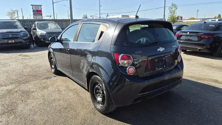 Chevrolet Sonic 2015 photo 3