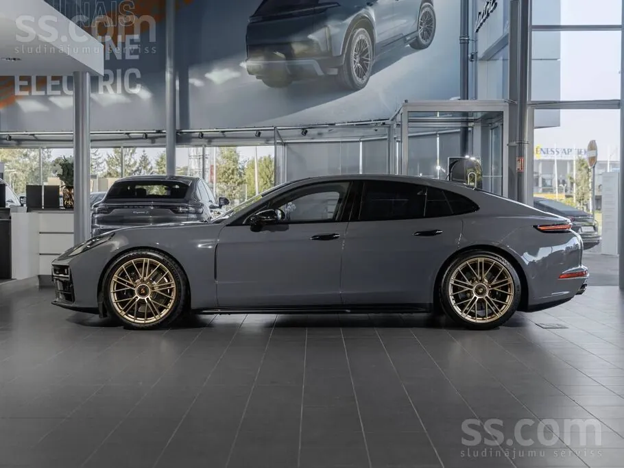 Porsche Panamera 2024 photo 2