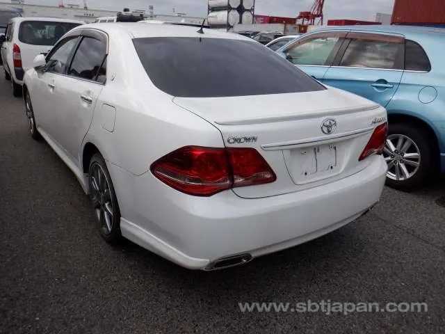 Toyota Crown 2009 photo 3