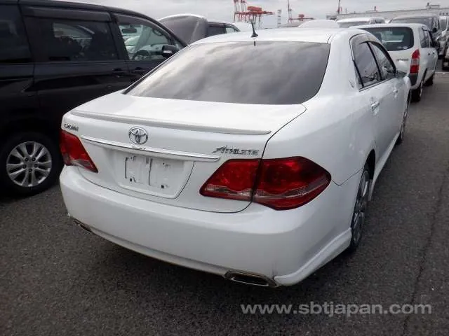 Toyota Crown 2009 photo 4