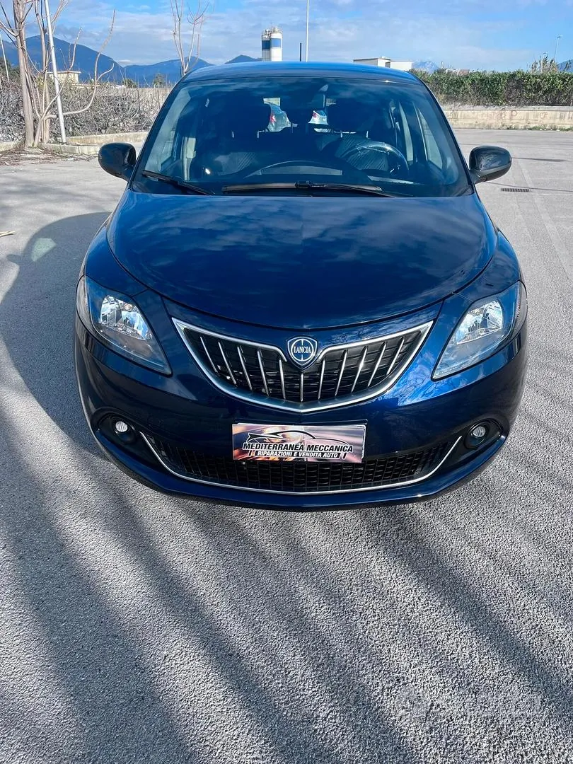 Lancia Ypsilon
