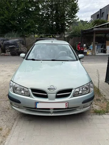 Nissan Almera
