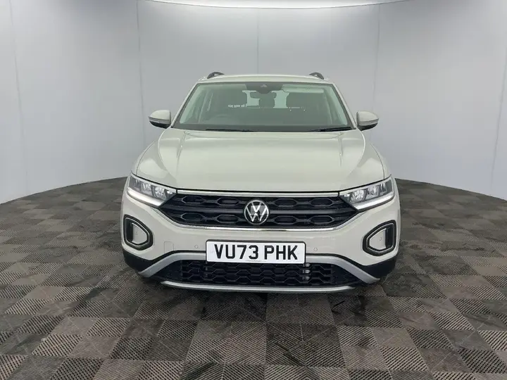 Volkswagen T-Roc 2023 photo 3