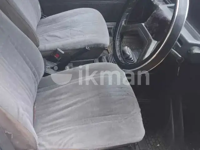 Mitsubishi Lancer 1988 photo 2