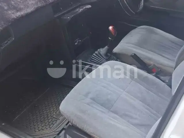 Mitsubishi Lancer 1988 photo 4