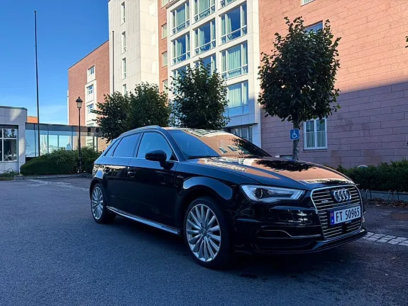 Audi E-Tron 2016 photo 4
