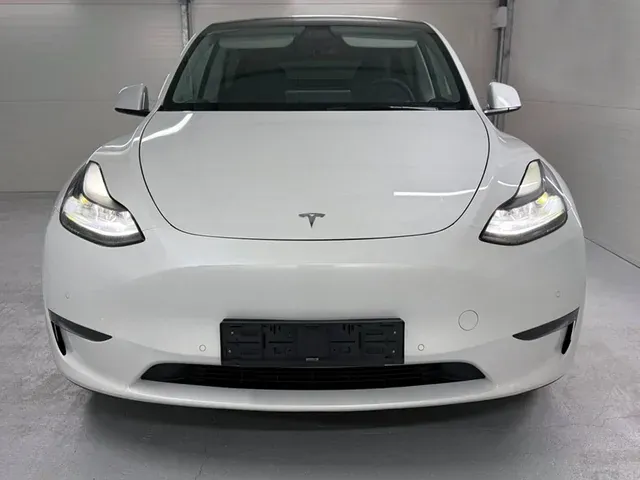 Tesla Model Y 2022 photo 3
