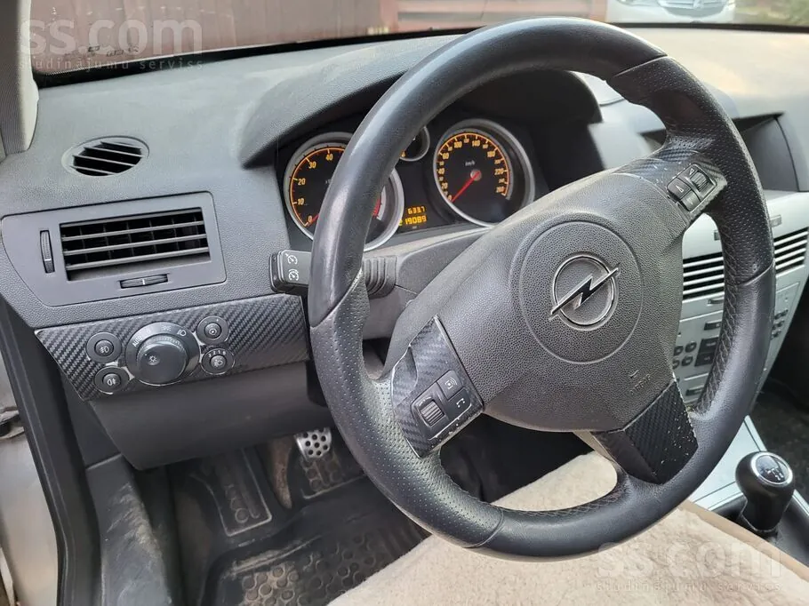 Opel Astra 2008 photo 2