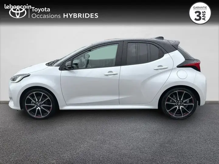 Toyota Yaris 2022 photo 3