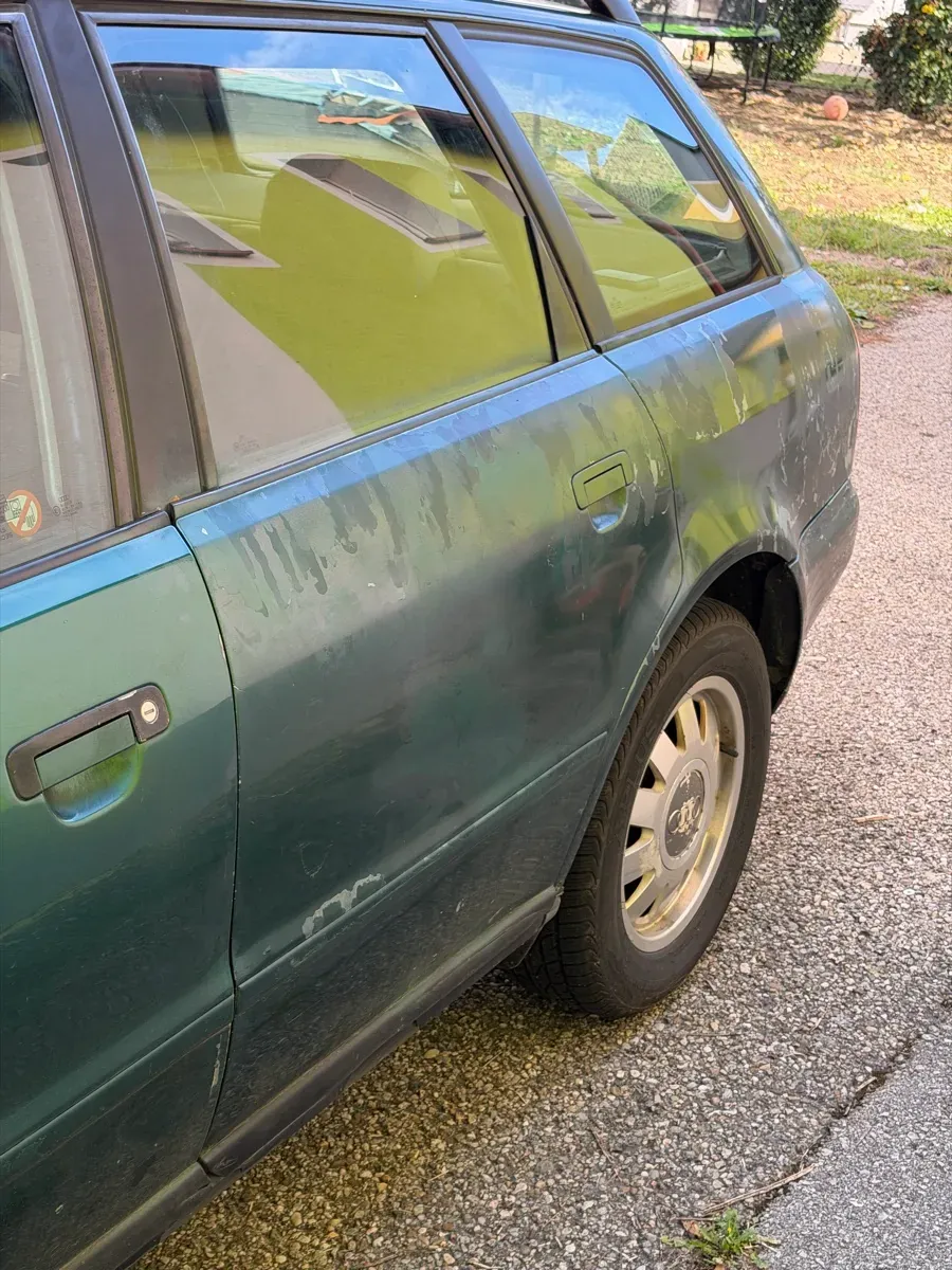 Audi A4 1997 photo 3