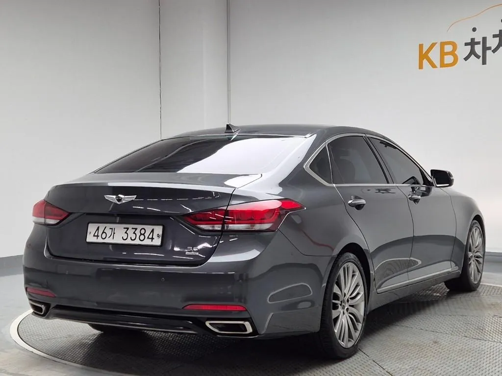 Genesis G80 2018 photo 3