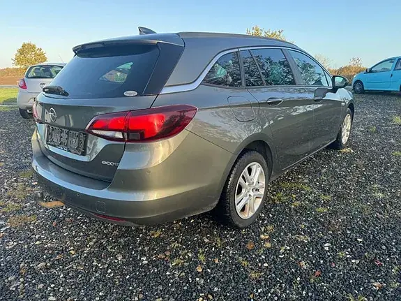 Opel Astra 2017 photo 3