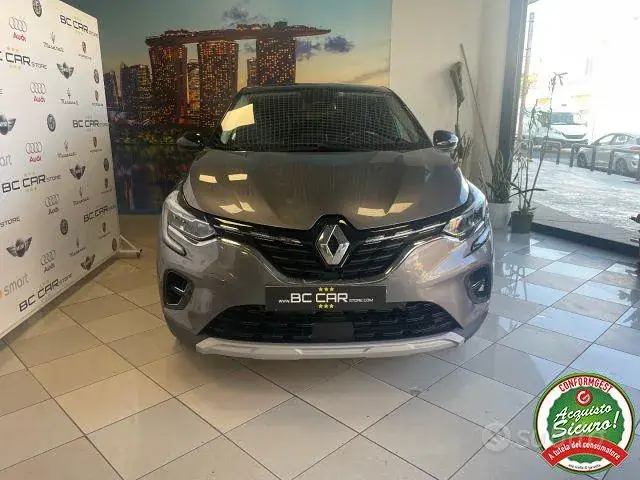 Renault Captur 2023 photo 2