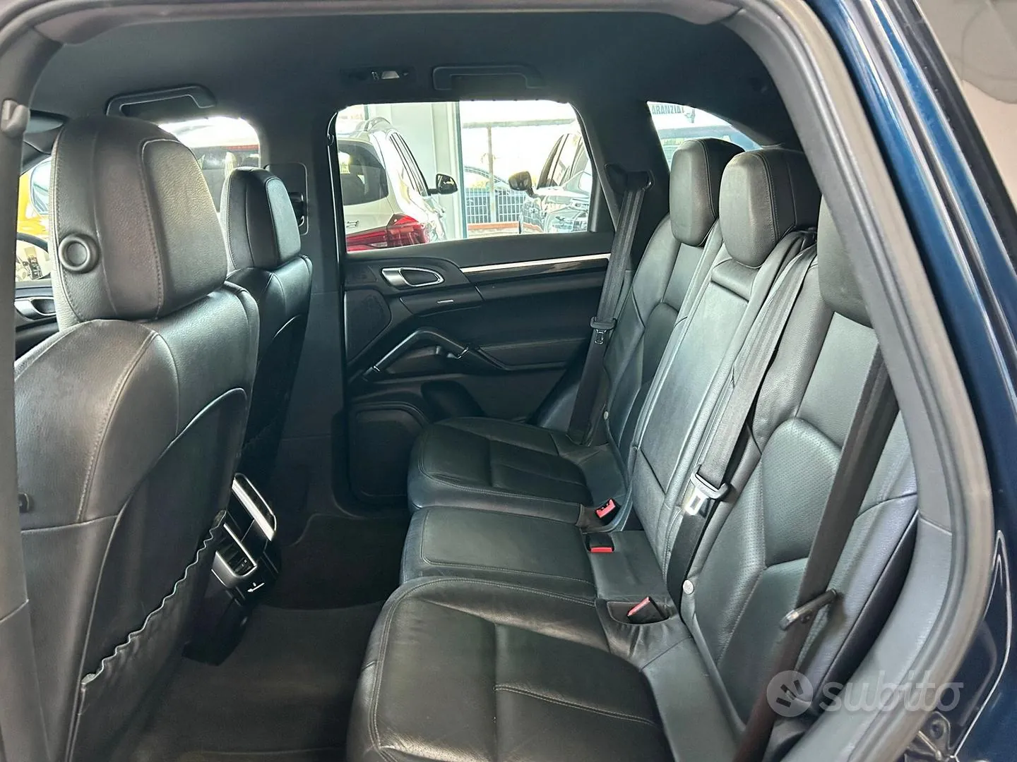 Porsche Cayenne 2012 photo 3