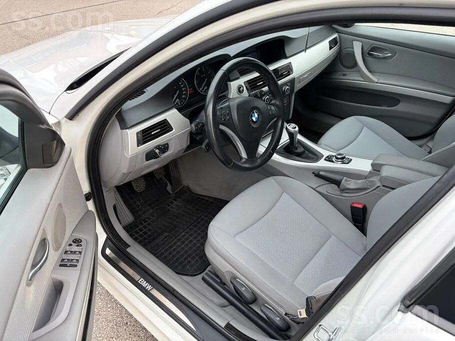 BMW 320 2009 photo 5