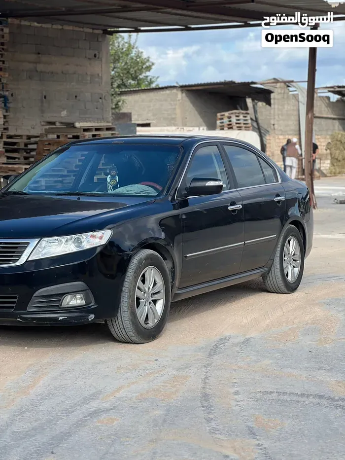 Kia Lotze 2010 photo 2