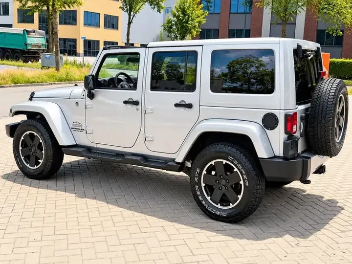 Jeep Wrangler 2012 photo 3